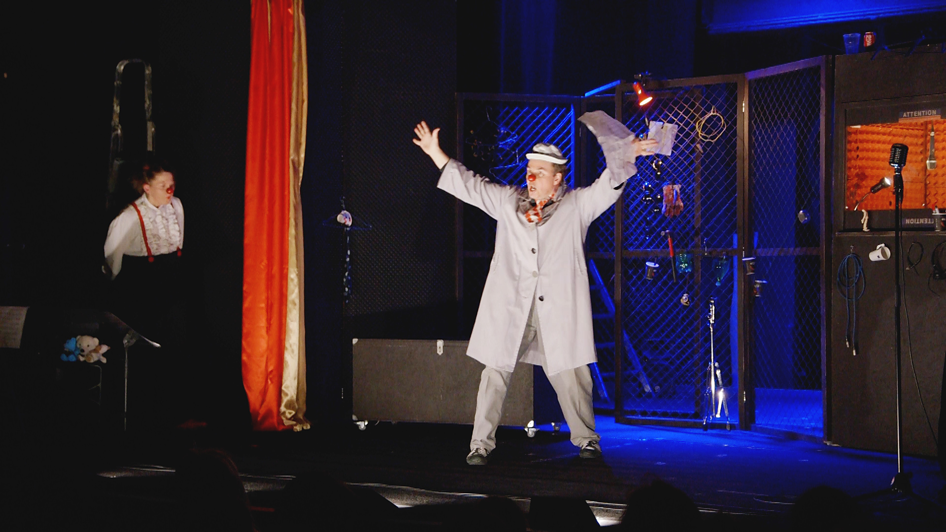 Skats no Laura Gundara izrādes "Hamlets" (Igaunija) // Foto – Zigmunds Ziemelis